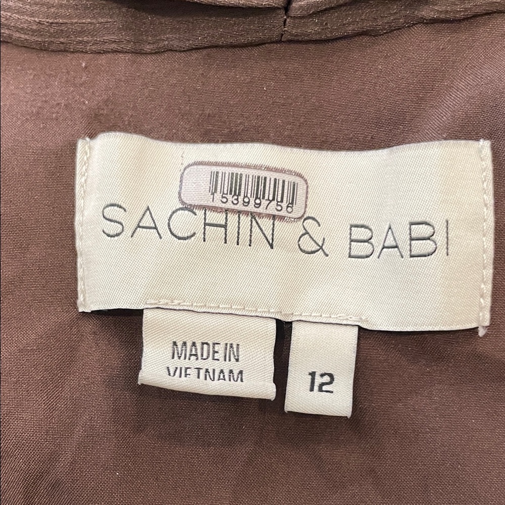 Sachin + Babi Brown Kayla Gown, 12 (flaw) - Picture 6 of 13